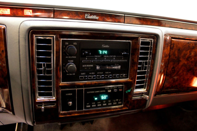 1991 Cadillac Brougham - photo 8