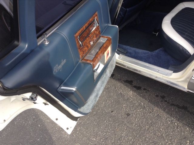 1991 Cadillac Brougham Gold - photo 10