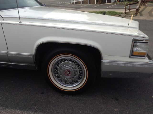 1991 Cadillac Brougham Gold - photo 3