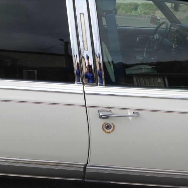 1991 Cadillac Brougham Gold - photo 5