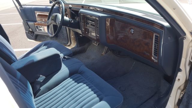 1991 Cadillac Brougham - photo 11