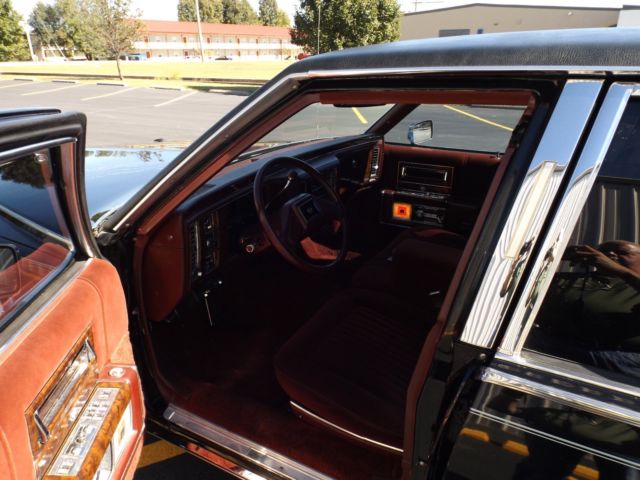 1991 Cadillac Brougham six door - photo 5