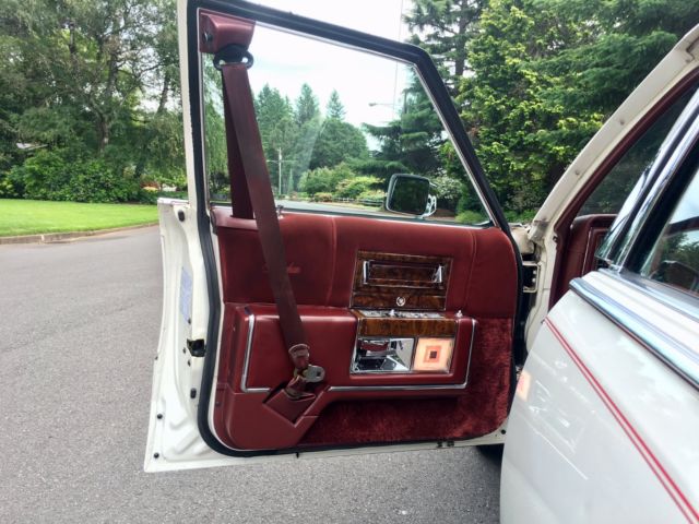 1991 Cadillac Brougham Fleetwood - photo 10