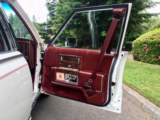 1991 Cadillac Brougham Fleetwood - photo 11