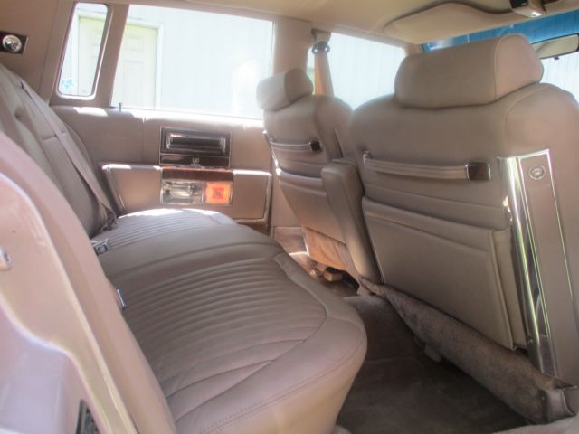 1991 Cadillac Brougham Brougham - leather - photo 11