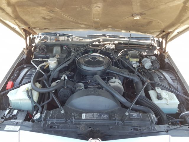 1991 Cadillac Brougham Sedan 4-Door - photo 10