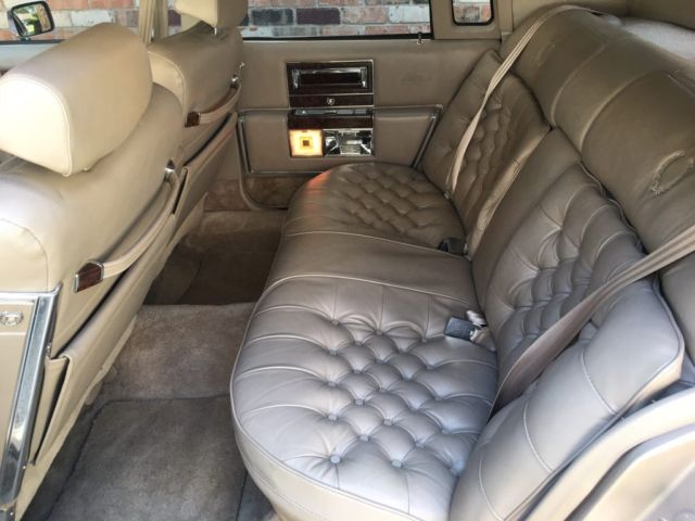 1991 Cadillac Brougham - photo 11