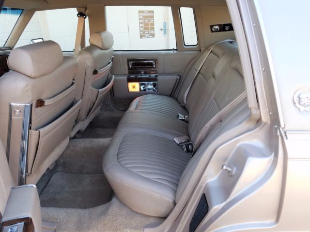 1991 Cadillac Fleetwood Brougham - photo 10
