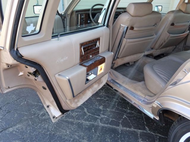 1991 Cadillac Fleetwood Brougham - photo 11