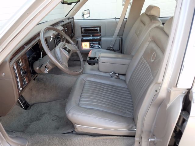 1991 Cadillac Fleetwood Brougham - photo 9