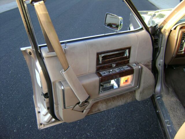 1991 Cadillac Brougham - photo 8