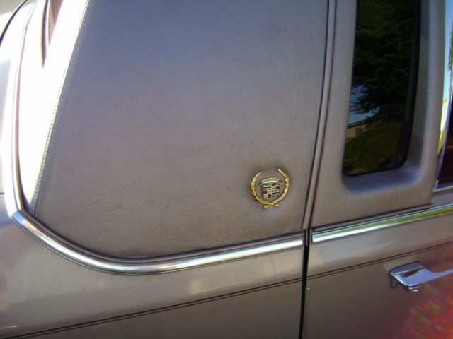 1991 Cadillac Brougham - photo 12