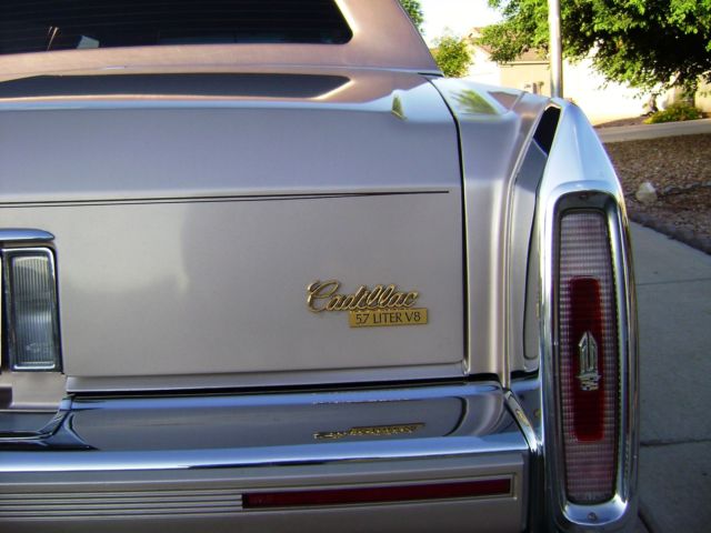 1991 Cadillac Brougham - photo 4