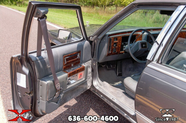 1991 Cadillac Brougham - photo 11