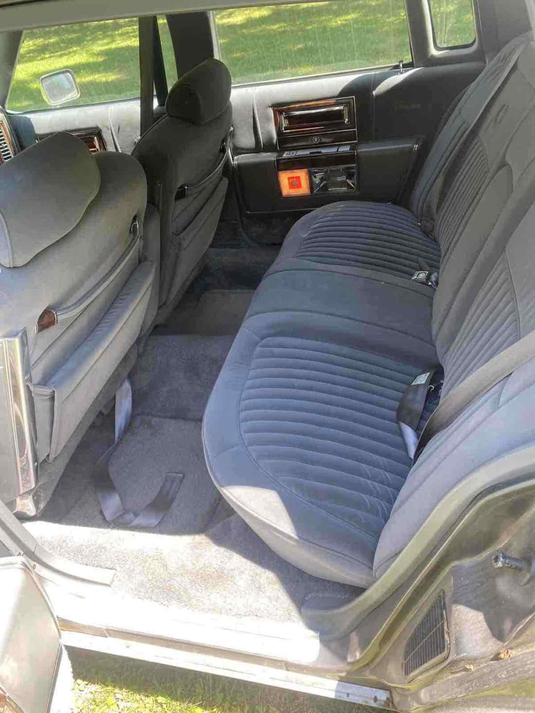 1991 Cadillac Brougham - photo 10