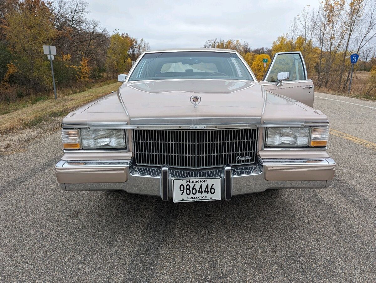 1991 Cadillac Brougham - photo 3
