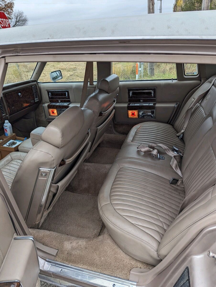 1991 Cadillac Brougham - photo 8