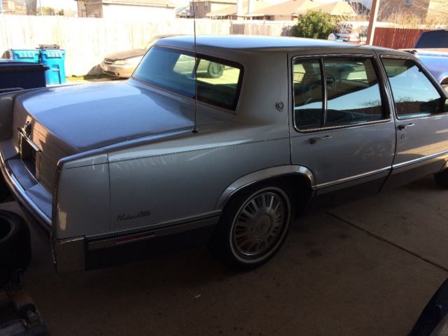 1991 Cadillac DeVille - photo 2