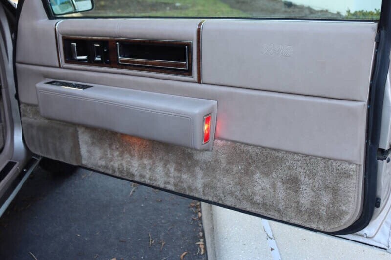 1991 Cadillac DeVille Rare Custom E&G Grill - photo 13