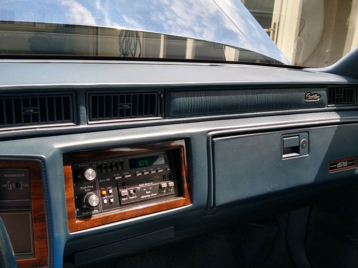 1991 Cadillac DeVille - photo 8