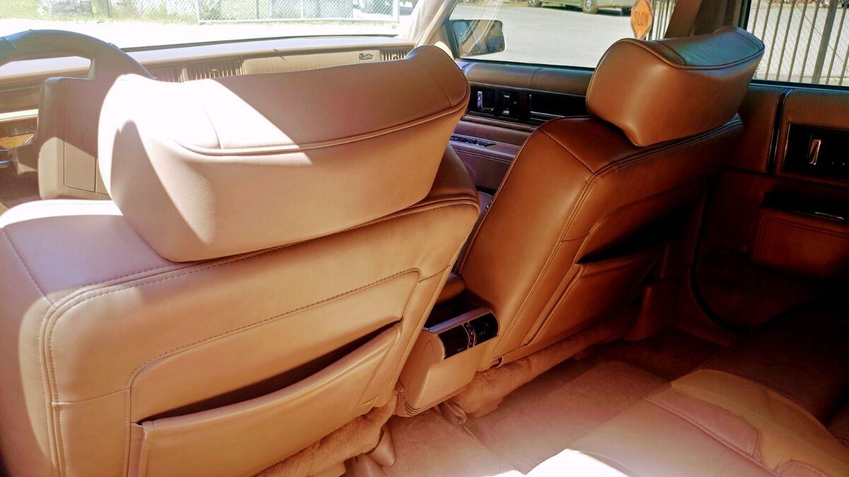 1991 Cadillac DeVille - photo 11