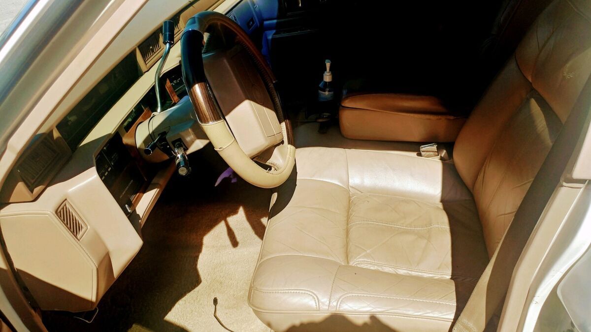 1991 Cadillac DeVille - photo 8