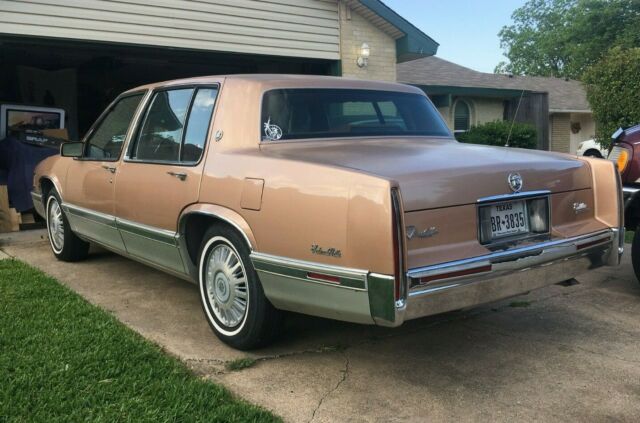 1991 Cadillac DeVille Touring - photo 2