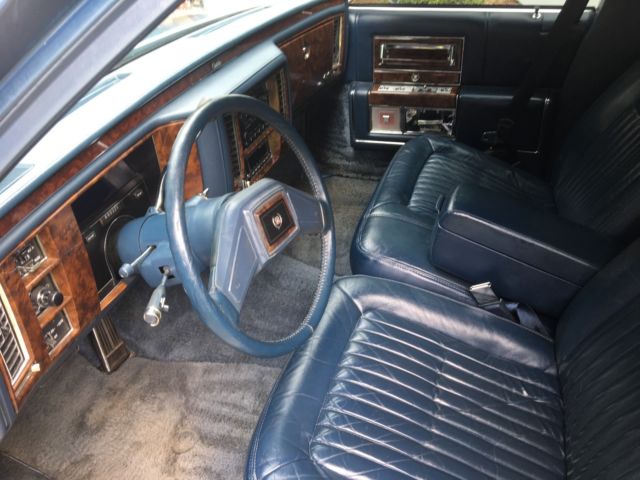 1991 Cadillac Brougham - photo 6