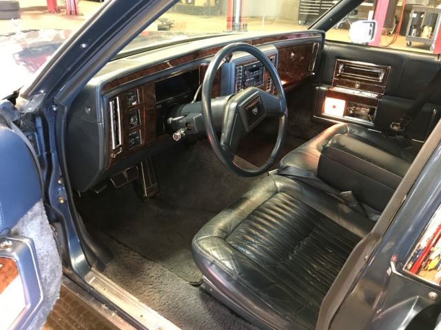 1991 Cadillac Brougham Fleetwood - photo 10