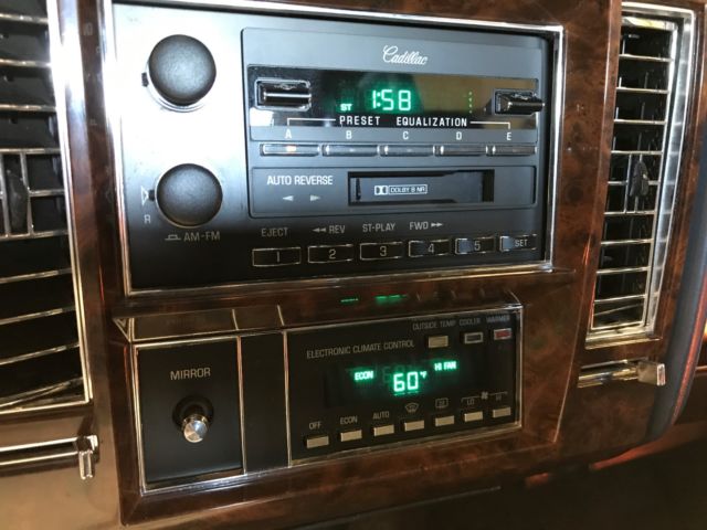 1991 Cadillac Brougham Fleetwood - photo 12