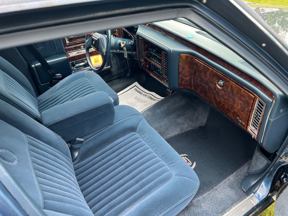 1991 Cadillac Fleetwood - photo 7