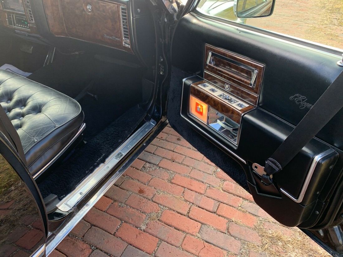 1991 Cadillac Brougham D'Elegance - photo 12