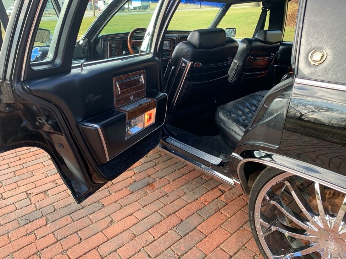 1991 Cadillac Brougham D'Elegance - photo 13