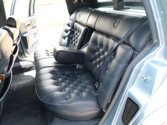 1991 Cadillac Fleetwood Brougham D’Ellagance - photo 13