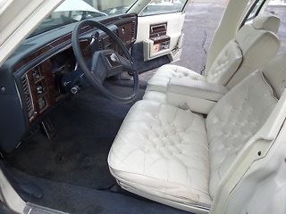 1991 Cadillac Fleetwood - photo 12