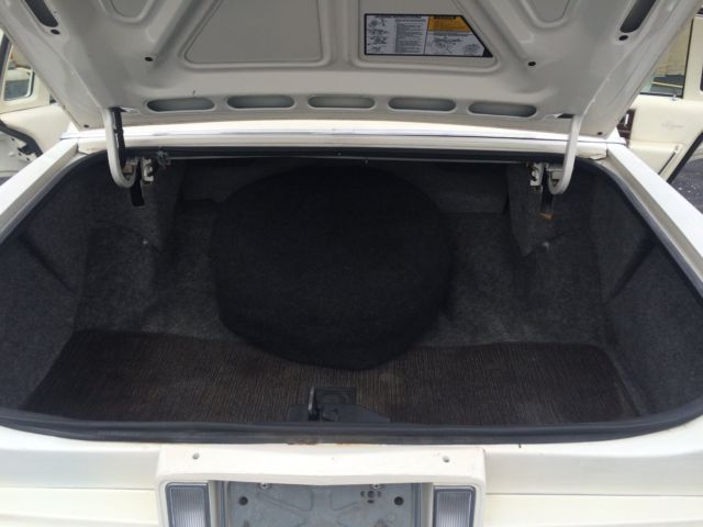 1991 Cadillac Fleetwood - photo 6