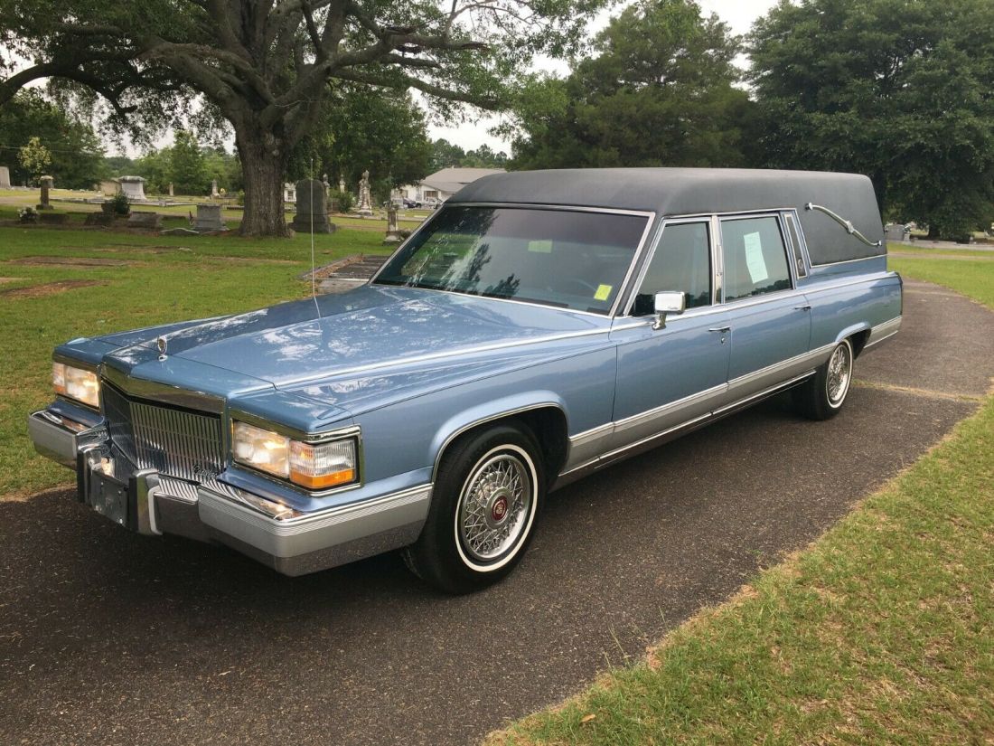 1991 Cadillac Fleetwood Brougham Funeral Coach Hearse by Federal PRISTINE ! 1991 Cadillac Brougham