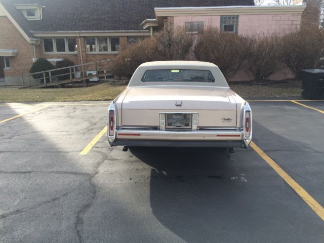 1991 Cadillac Brougham FLEETWOOD - photo 4