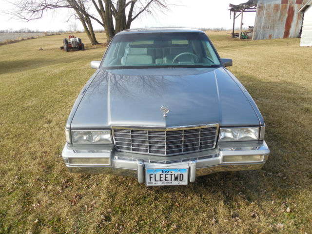 1991 Cadillac Fleetwood - photo 2