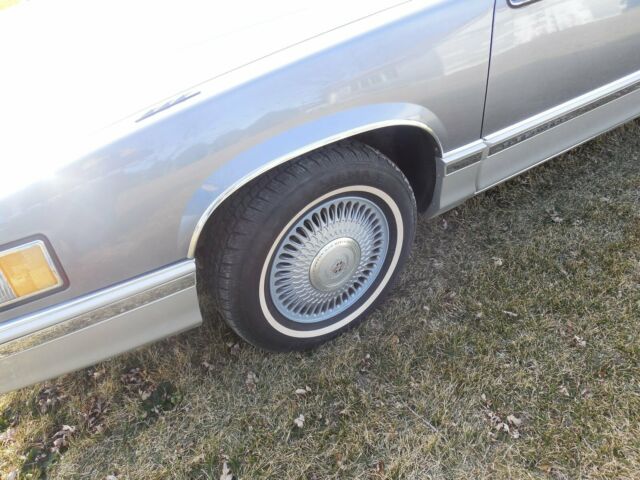 1991 Cadillac Fleetwood - photo 2