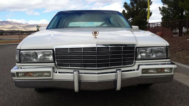1991 Cadillac Fleetwood Sedan - photo 10
