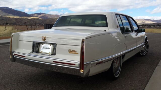 1991 Cadillac Fleetwood Sedan - photo 4