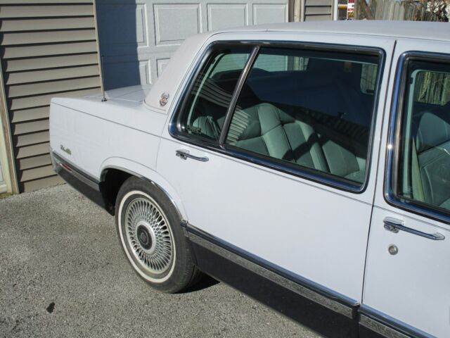 1991 Cadillac DeVille -- - photo 2