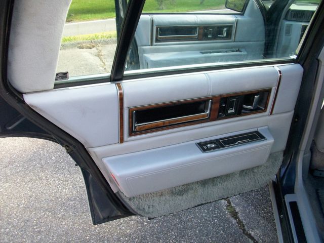1991 Cadillac DeVille - photo 11