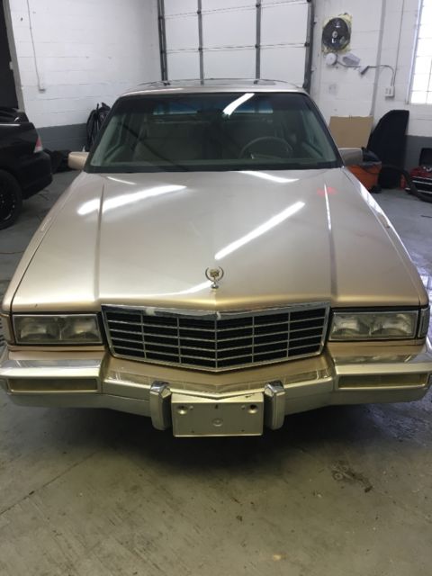 1991 Cadillac very rare fleetwood coupes low miles none smoker 1991 Cadillac DeVille Fleetwood