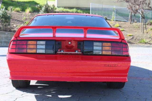 1991 Chevrolet Camaro 1LE Z-28 - photo 2