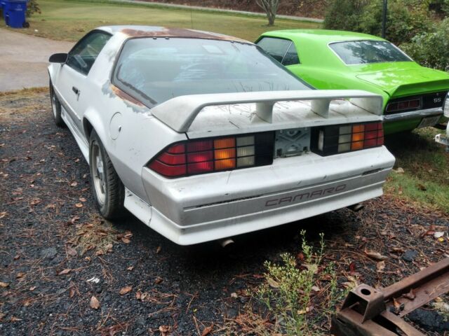 1991 Chevrolet Camaro Z28 - photo 3