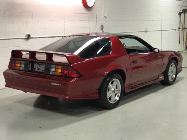 1991 Chevrolet Camaro Z28 One Owner 9700 Miles - photo 5
