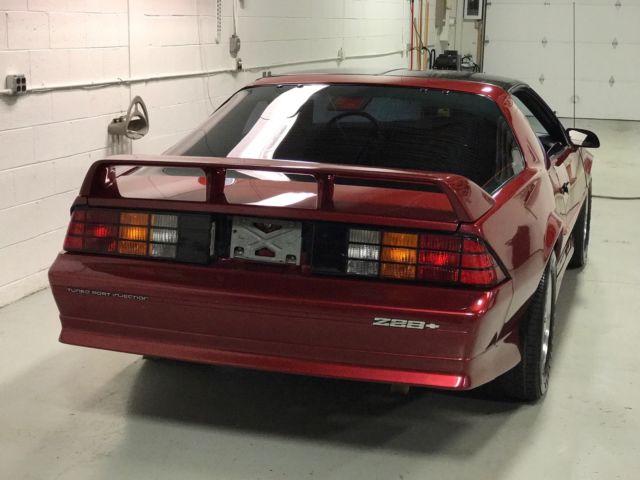 1991 Chevrolet Camaro Z28 One Owner 9700 Miles - photo 6