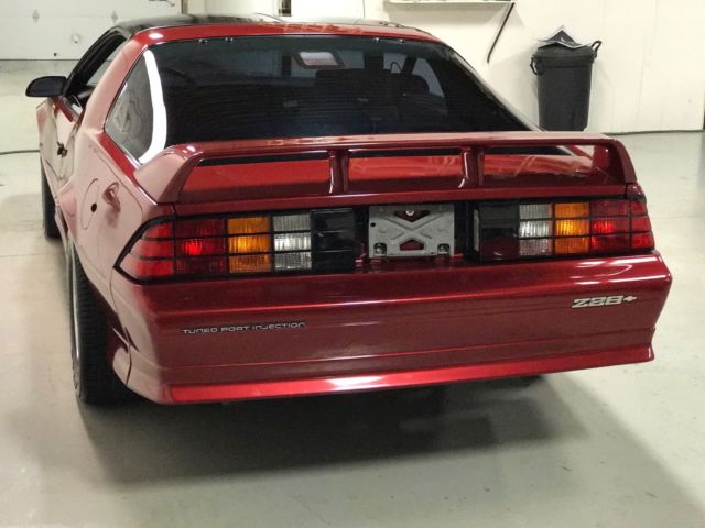 1991 Chevrolet Camaro Z28 One Owner 9700 Miles - photo 7